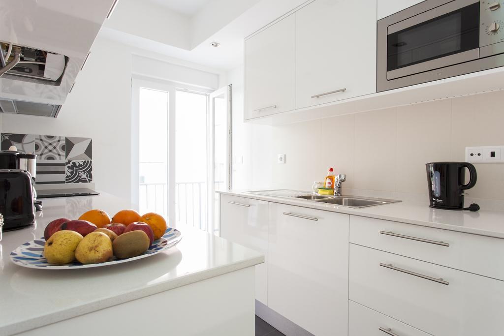 Joivy Joyful 2Br Apt With Terrace Nearby Sao Bento Palace Lisboa 客房 照片