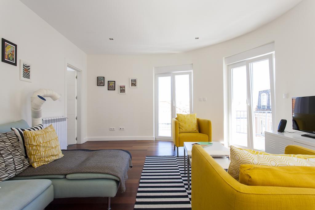 Joivy Joyful 2Br Apt With Terrace Nearby Sao Bento Palace Lisboa 外观 照片