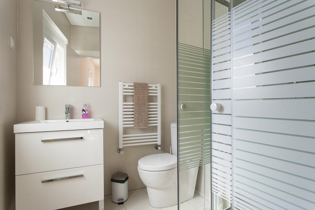 Joivy Joyful 2Br Apt With Terrace Nearby Sao Bento Palace Lisboa 外观 照片