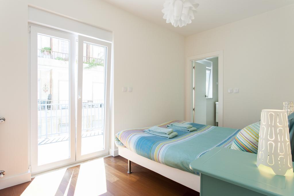 Joivy Joyful 2Br Apt With Terrace Nearby Sao Bento Palace Lisboa 外观 照片